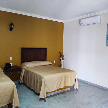 Hotel Delicias Tequila Bagian luar foto